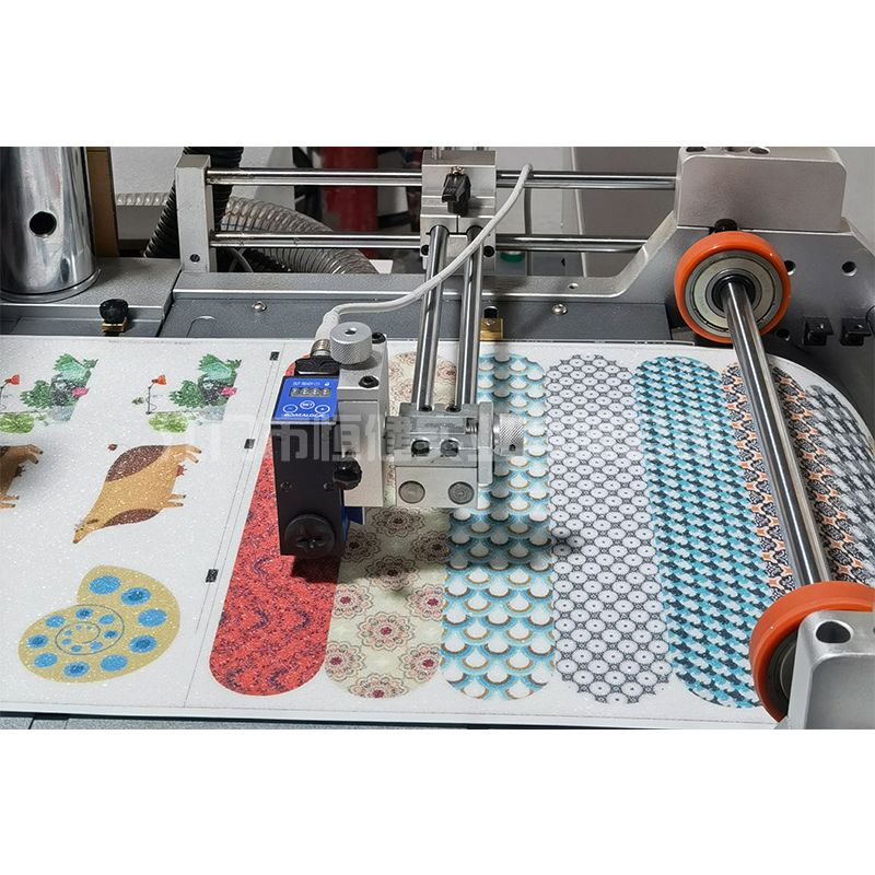 輪轉(zhuǎn)模切機(jī)1